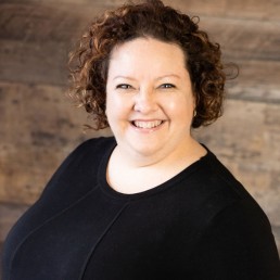 Karine Sénéchal | Gestionnaire de projets | Agence de référencement Web SEO et PPC à Montréal - Phoenix Marketing